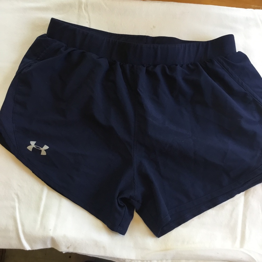 2/$20 Navy blue Under Armour loose heat gear, Size S